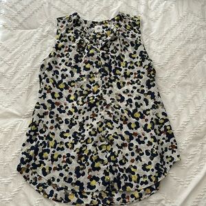 Floral print blouse from the Cabi collection, Size L